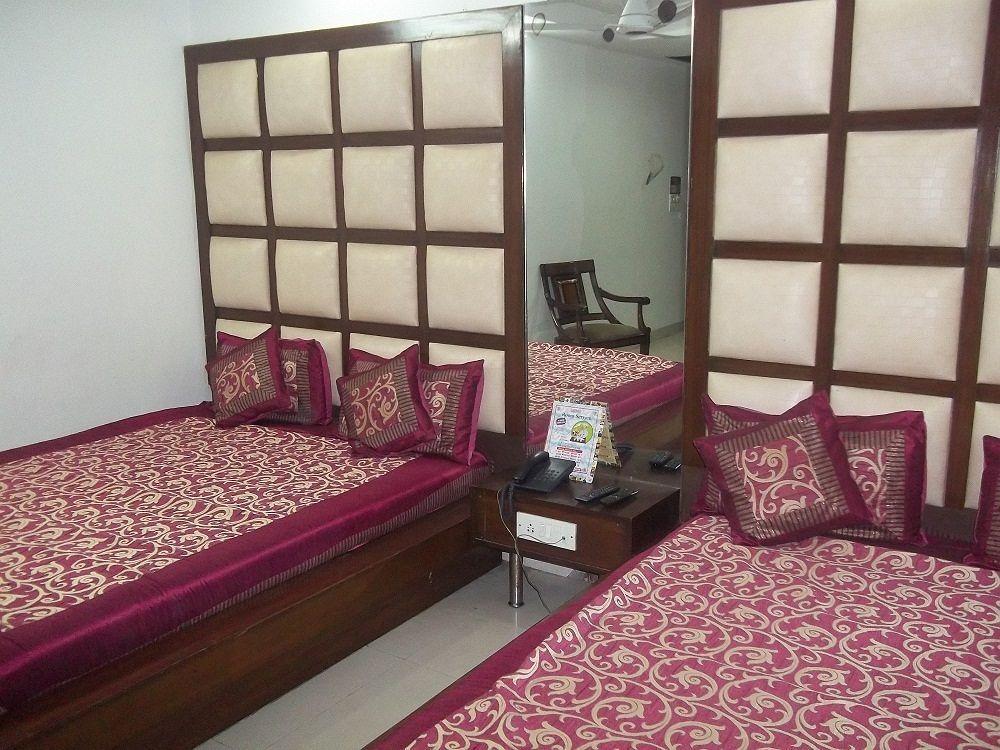 Hotel Mohan International New Delhi Eksteriør billede
