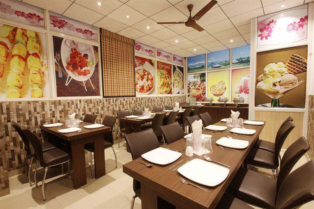 Hotel Mohan International New Delhi Eksteriør billede