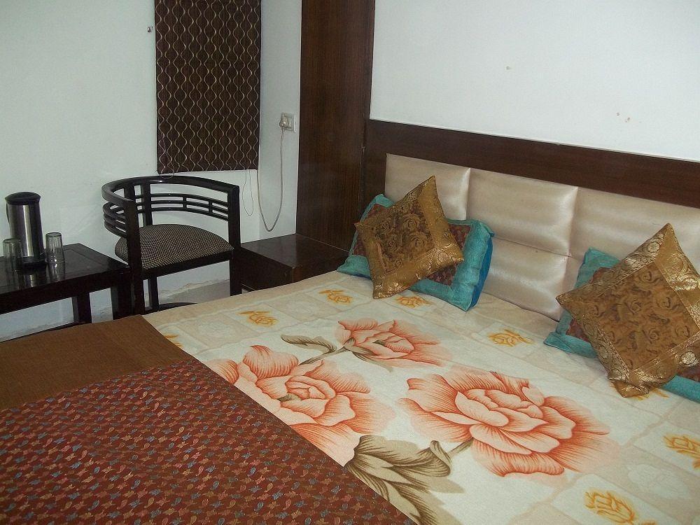 Hotel Mohan International New Delhi Eksteriør billede