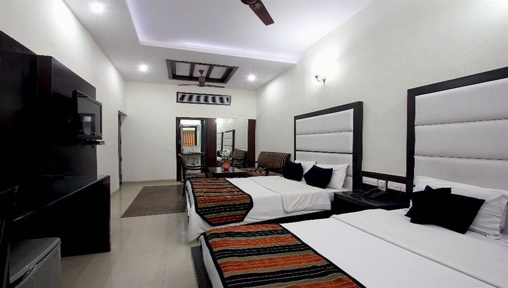Hotel Mohan International New Delhi Eksteriør billede