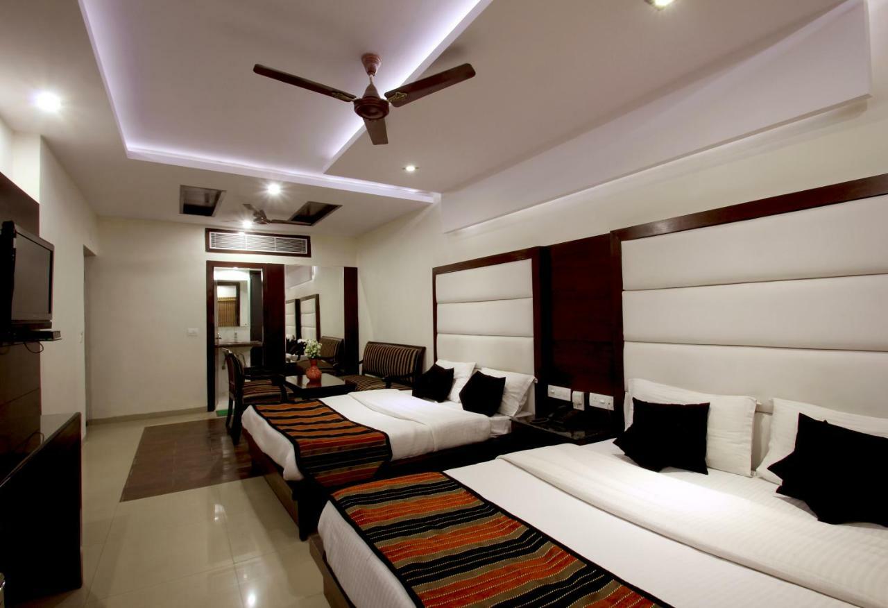 Hotel Mohan International New Delhi Eksteriør billede