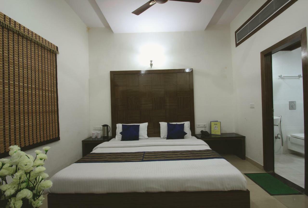 Hotel Mohan International New Delhi Eksteriør billede