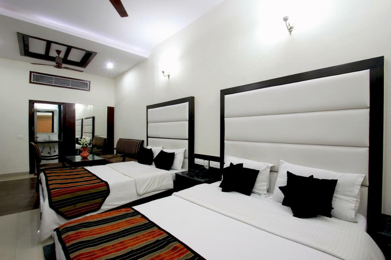 Hotel Mohan International New Delhi Eksteriør billede