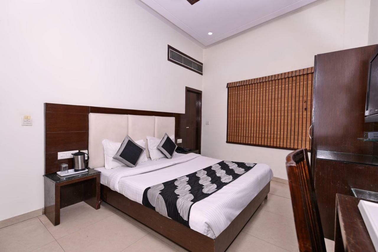 Hotel Mohan International New Delhi Eksteriør billede